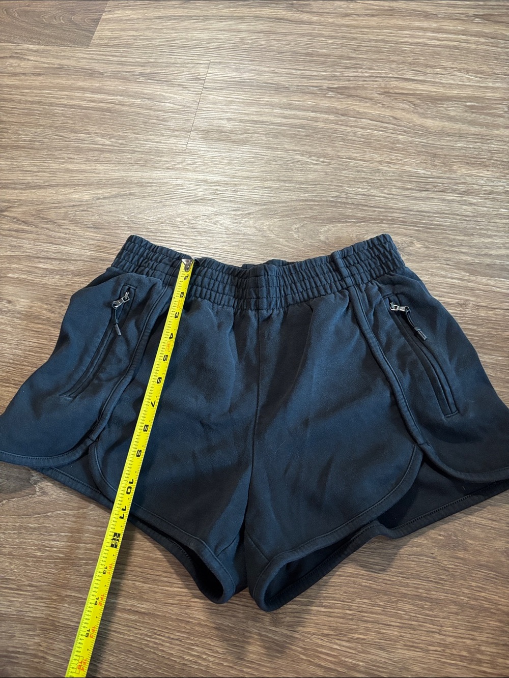 Old Navy Black Women's Athletic Shorts with Zipper Pockets - Picture 3 of 5